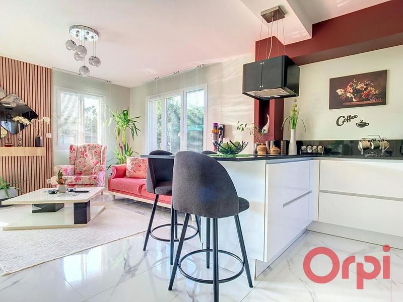 Maison - 122 m² - 5 pièces