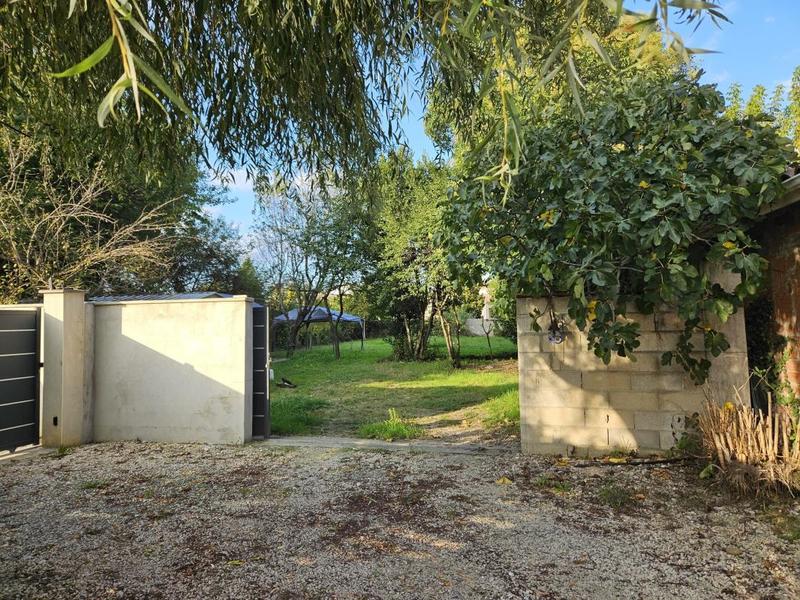 Terrain constructible - 673 m²