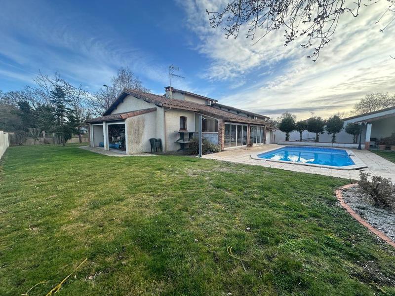 Maison - 192 m² - 6 pièces