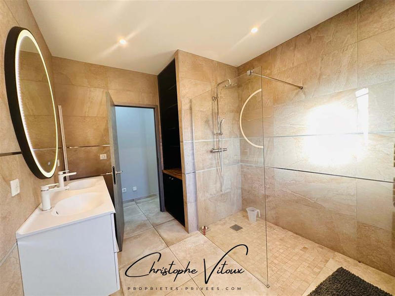 Villa - 145 m² - 6 pièces