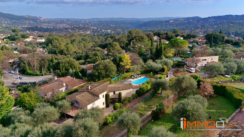 Maison - 197 m² - 6 pièces