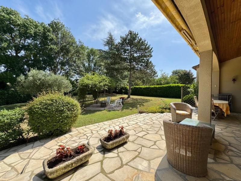 Demeure - 163 m² - 6 pièces