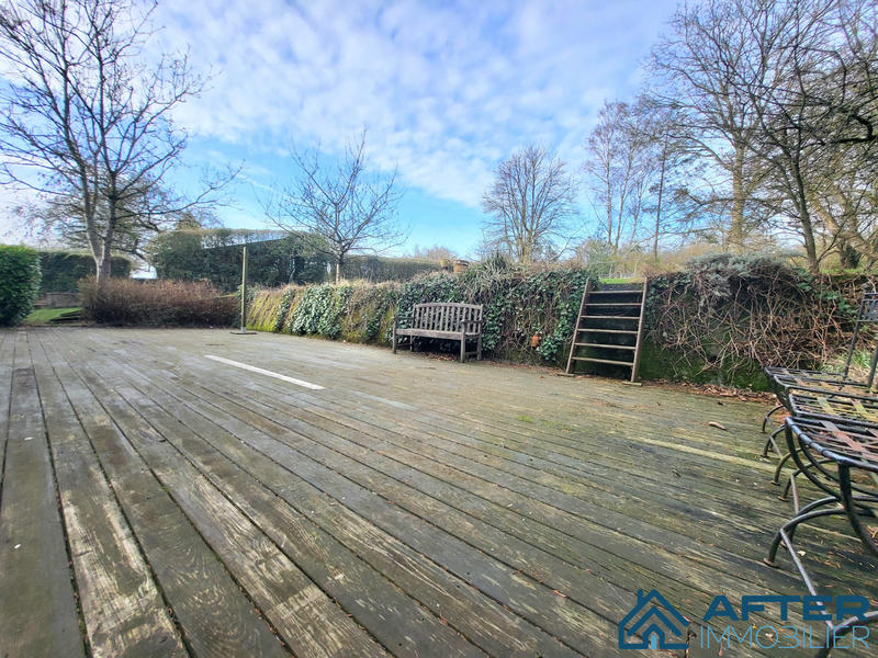 Maison - 182 m² - 9 pièces