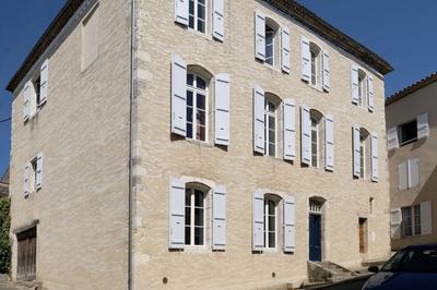 Maison - 554 m² - 13 pièces