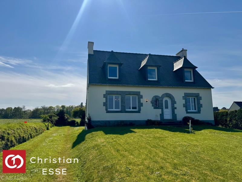 Maison traditionnelle - 149 m² - 6 pièces