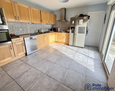 Maison contemporaine - 171 m² - 7 pièces