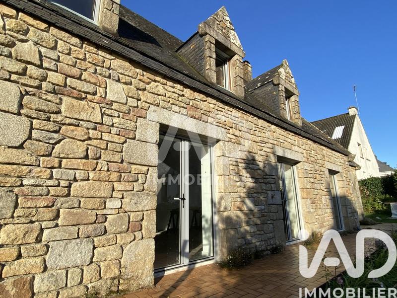 Maison - 224 m² - 7 pièces