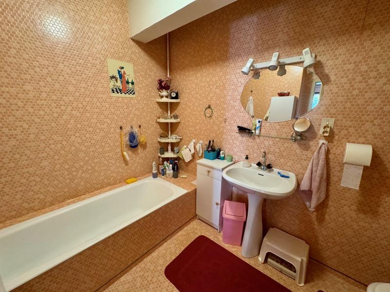 Propriété - 370 m² - 15 pièces