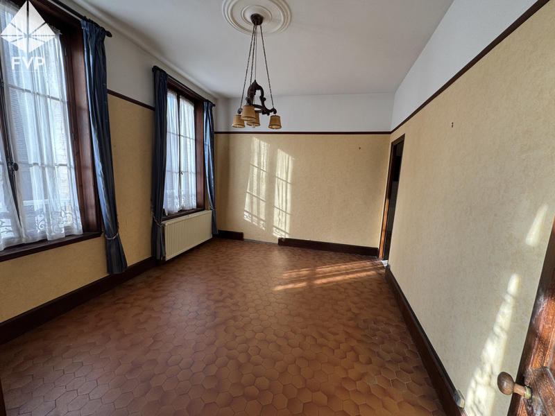 Maison - 136 m² - 7 pièces