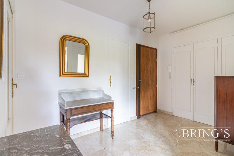 Appartement - 101 m² - 6 pièces