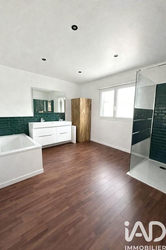 Maison - 166 m² - 6 pièces