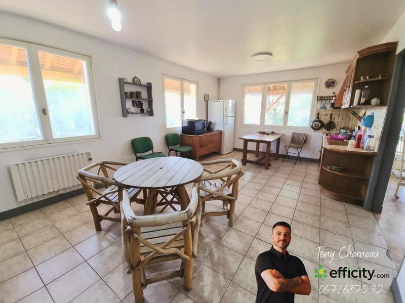 Maison - 260 m² - 5 pièces