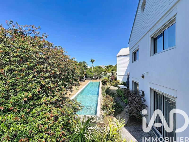 Maison - 252 m² - 6 pièces