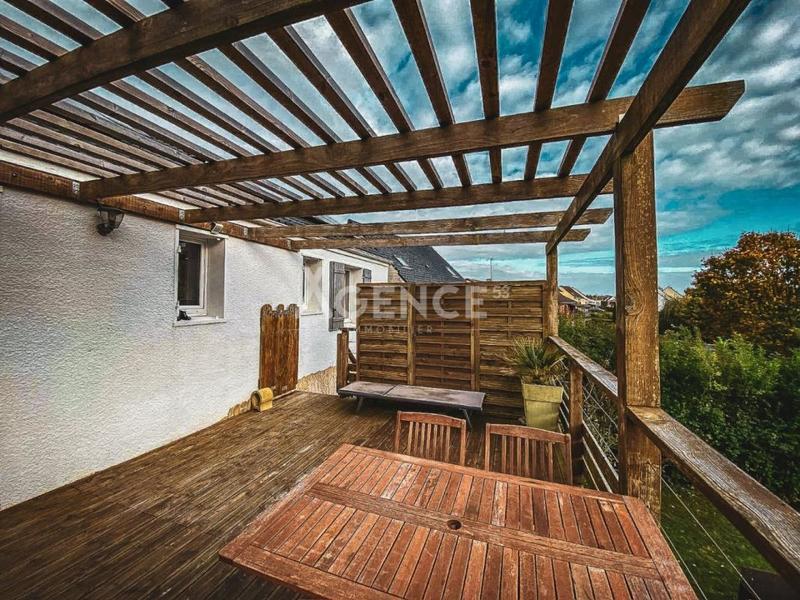 Maison - 90 m² - 5 pièces