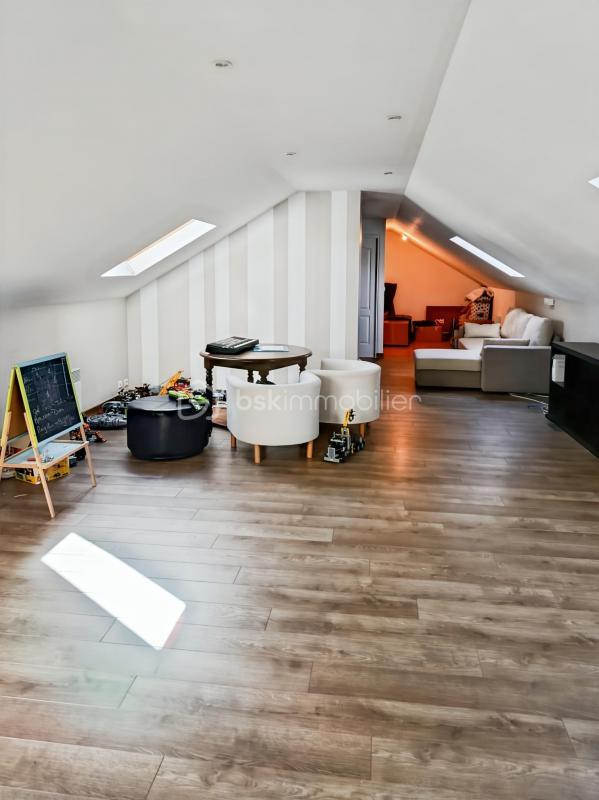 Maison - 184 m² - 7 pièces