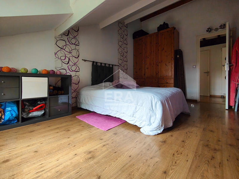 Maison - 161 m² - 8 pièces