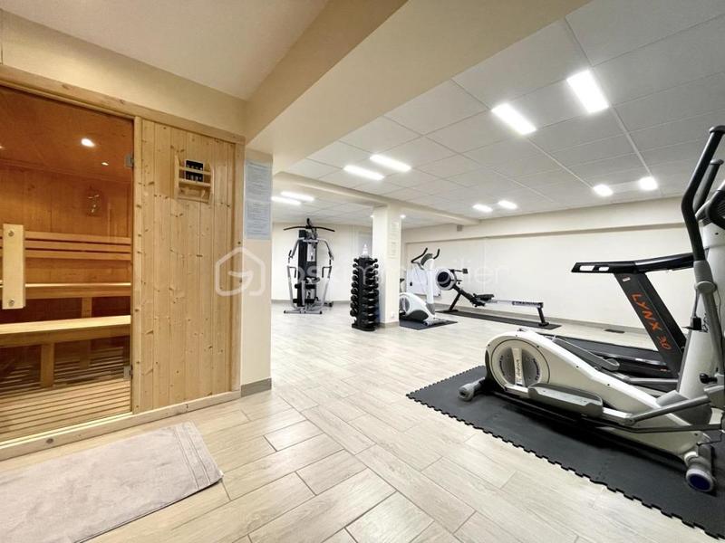 Maison - 671 m² - 20 pièces