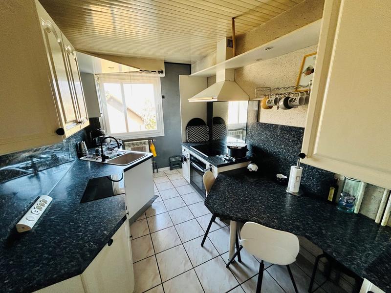 Appartement - 94 m² - 4 pièces