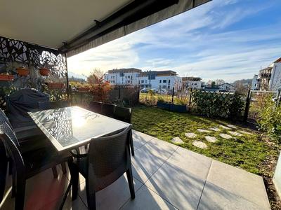 Appartement - 75 m² - 3 pièces