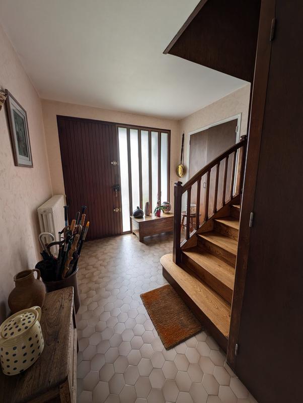 Maison - 142 m² - 9 pièces