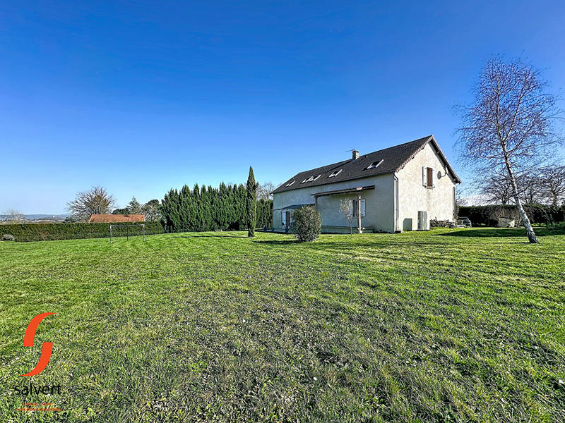 Maison - 201 m² - 6 pièces