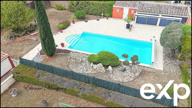 Maison - 257 m² - 13 pièces