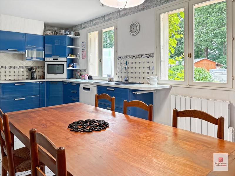 Maison - 203 m² - 8 pièces