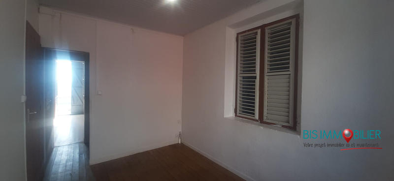 Local commercial - 115 m² - 4 pièces