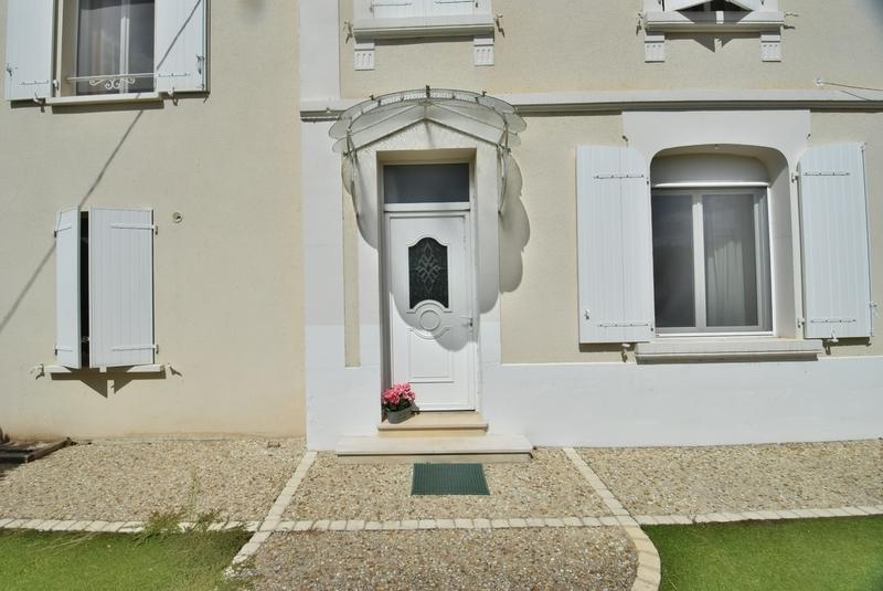 Maison - 190 m² - 8 pièces