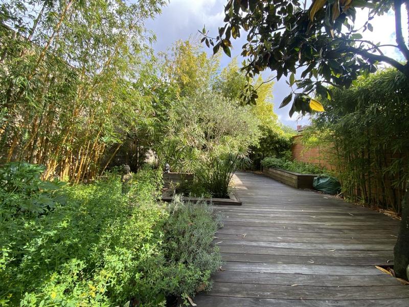 Maison - 260 m² - 10 pièces