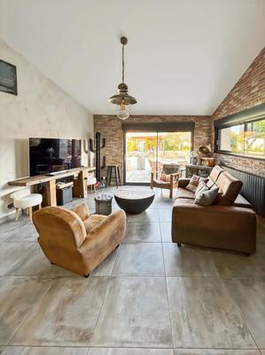 Maison - 140 m² - 6 pièces