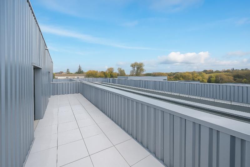 Local d'activité / Entrepôt - 133 m²