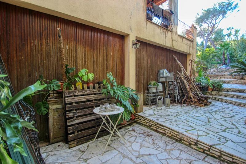 Villa - 250 m² - 7 pièces