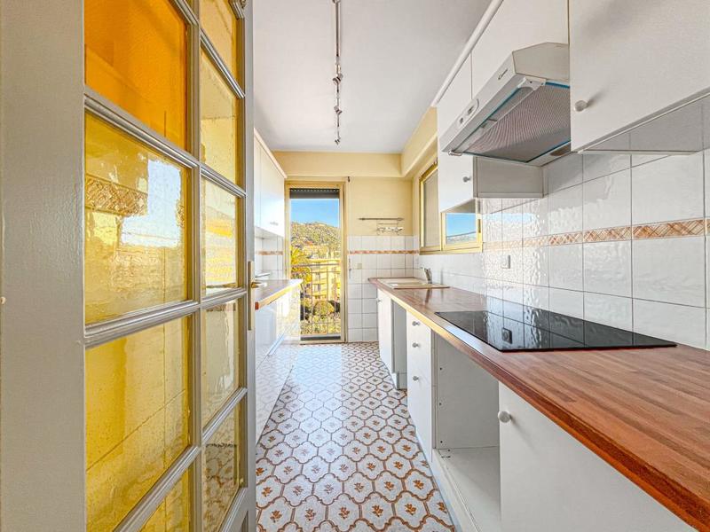 Appartement - 96 m² - 4 pièces