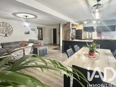 Maison - 223 m² - 7 pièces