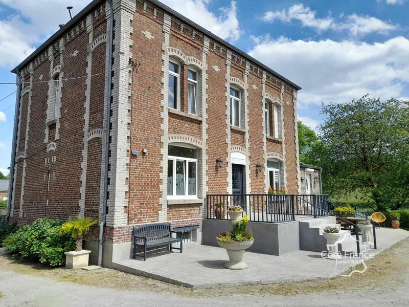 Propriété - 460 m² - 15 pièces