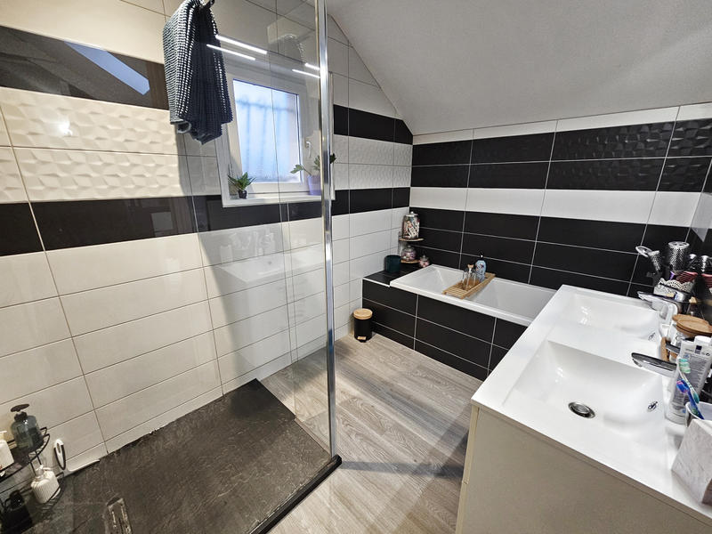 Maison - 132 m² - 5 pièces