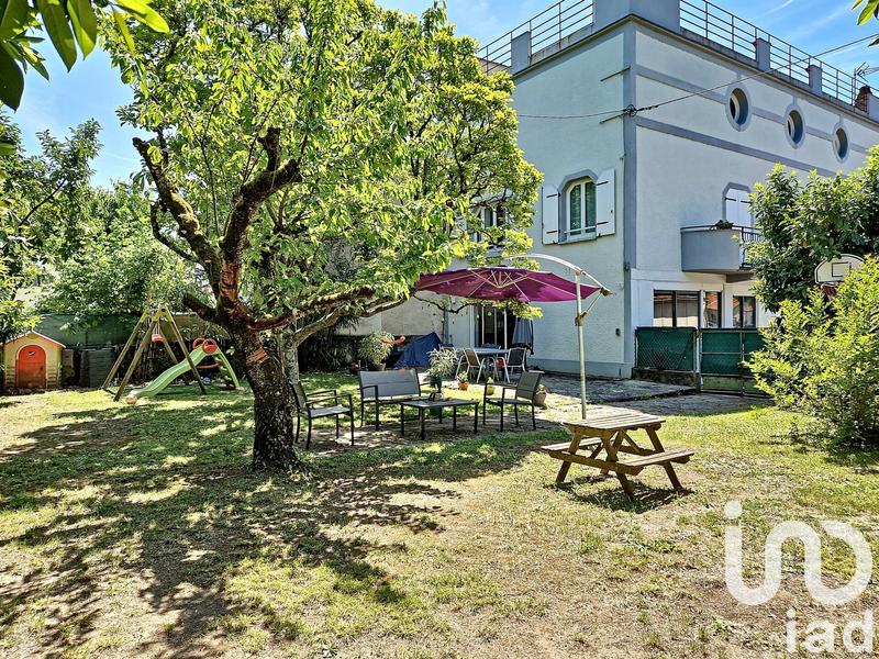 Maison de ville - 240 m² - 6 pièces