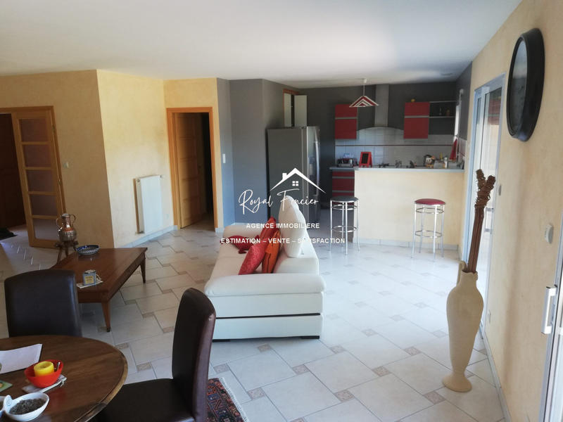 Maison - 122 m² - 5 pièces