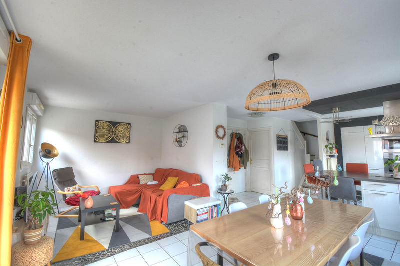 Appartement - 90 m² - 4 pièces