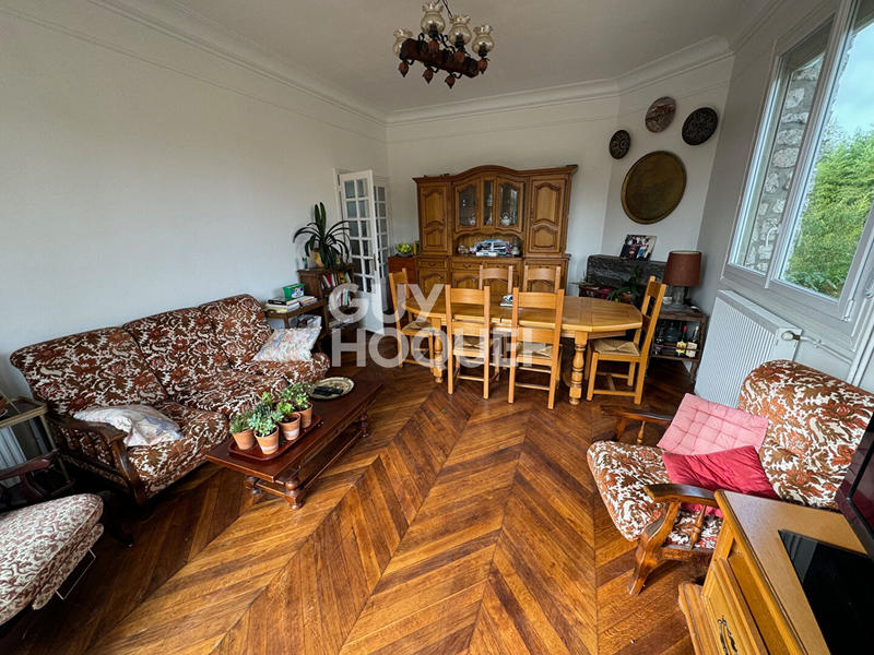 Maison - 200 m² - 8 pièces