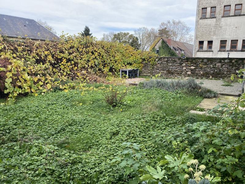 Maison - 240 m² - 9 pièces