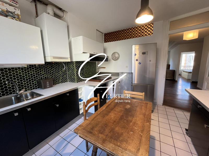 Appartement - 84 m² - 4 pièces