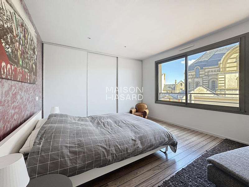 Maison contemporaine - 222 m² - 8 pièces