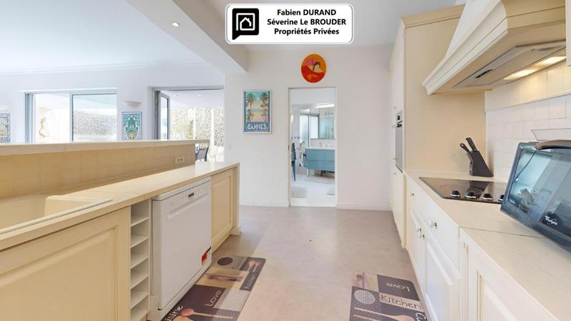 Appartement - 143 m² - 6 pièces