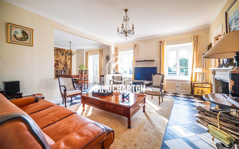 Maison ancienne - 220 m² - 8 pièces