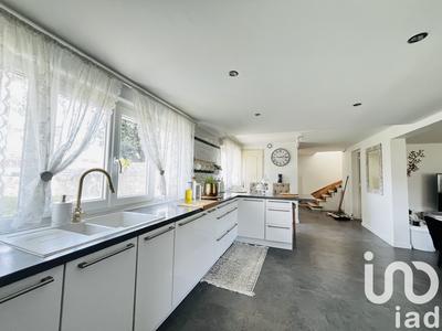 Maison - 137 m² - 4 pièces