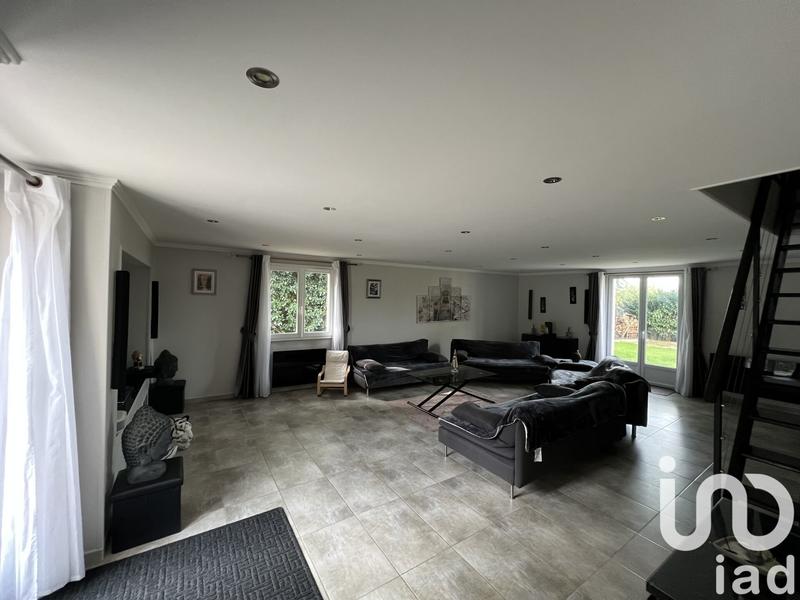 Maison - 200 m² - 10 pièces