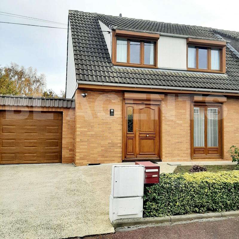 Maison - 85 m² - 5 pièces