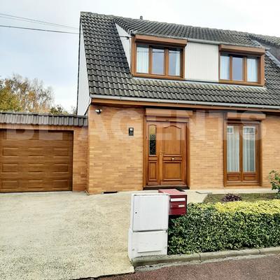 Maison - 85 m² - 5 pièces